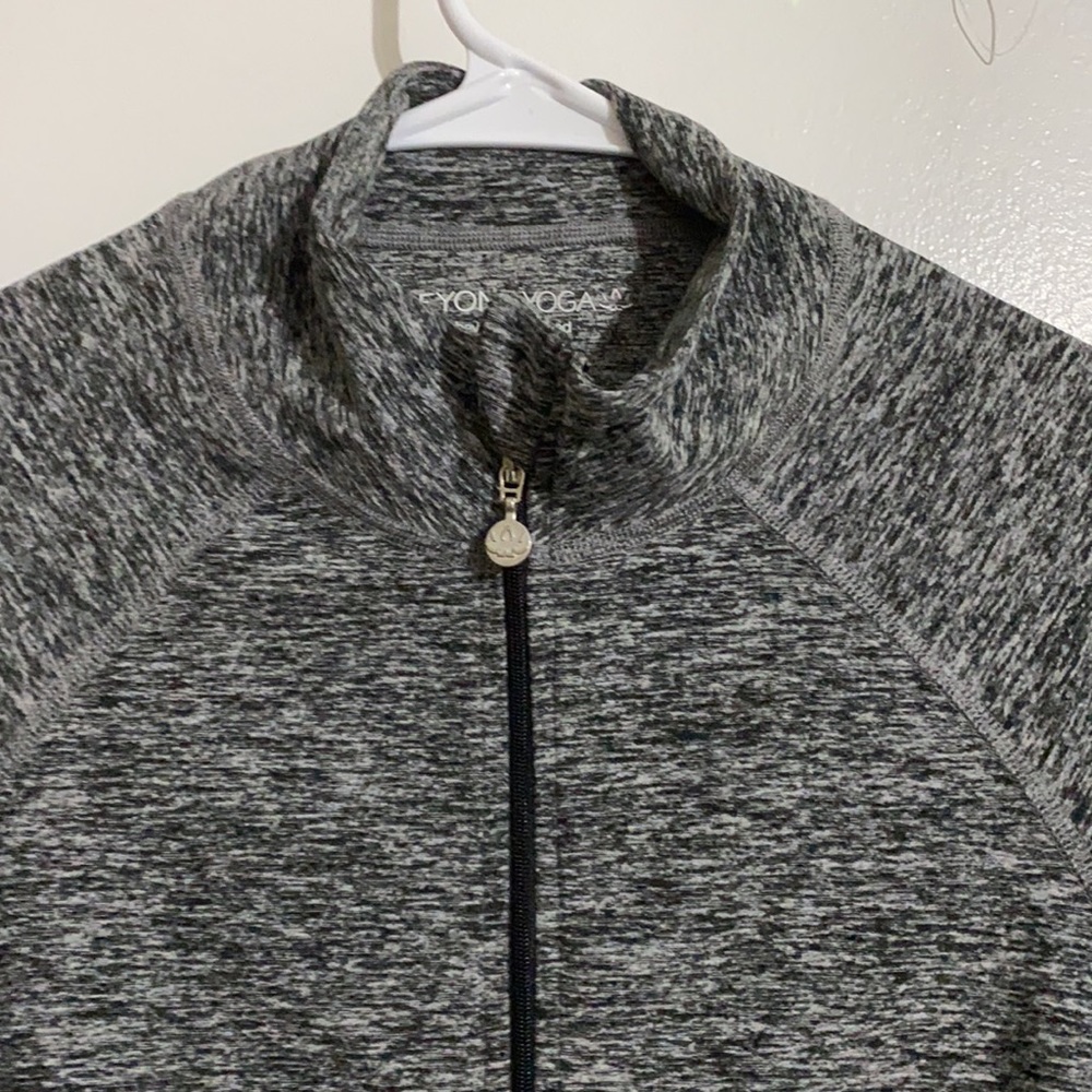 Beyond yoga Long sleeve - Picture 2 of 7